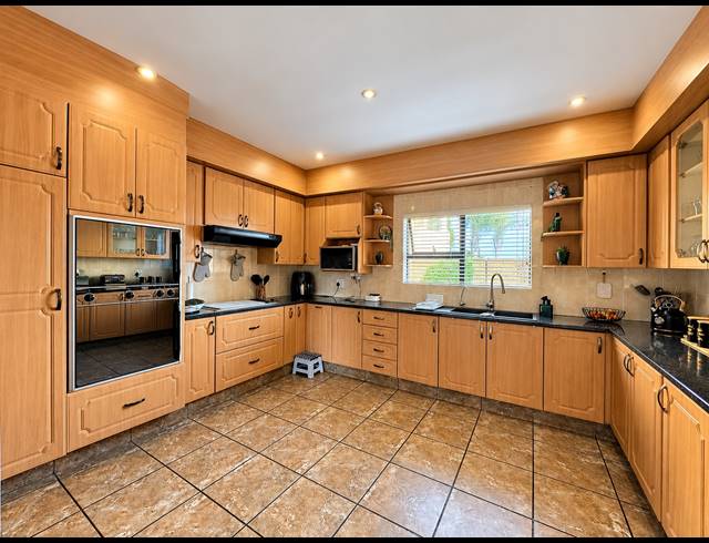 4 BEDROOM FREESTANDING FOR SALE IN SUNAIR PARK